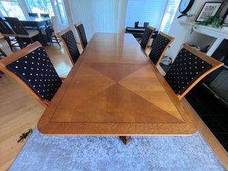 Thomasville Dining Set – Solid Wood Pedestal Base, Seats 6