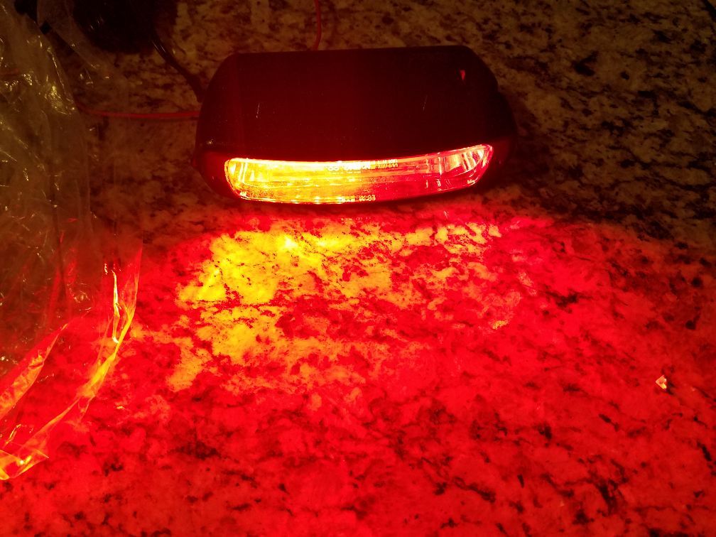 Whelen Talon Split Color Dash Light - Red/Blue