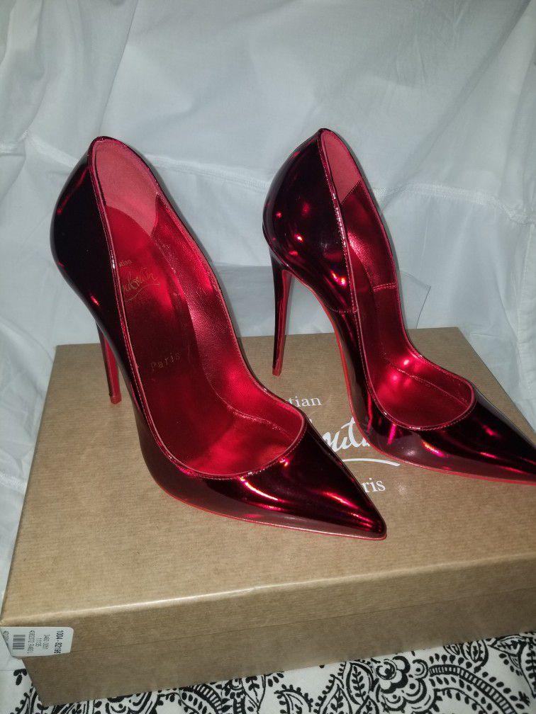 Christian Louboutin So Kate 120 Patent Leather Pumps in Orange