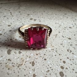 Vintage synthetic ruby gold ring