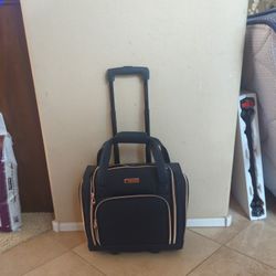 London Fog Rolling Underseat Bag