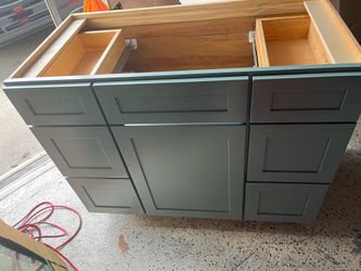 Bathroom vanity