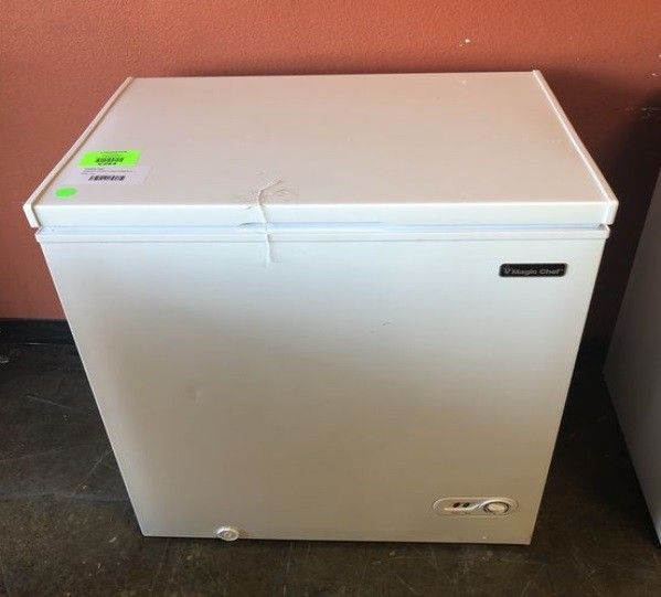 Magic Chef Deep Freezer HMCF5w4 for Sale in Los Angeles, CA OfferUp