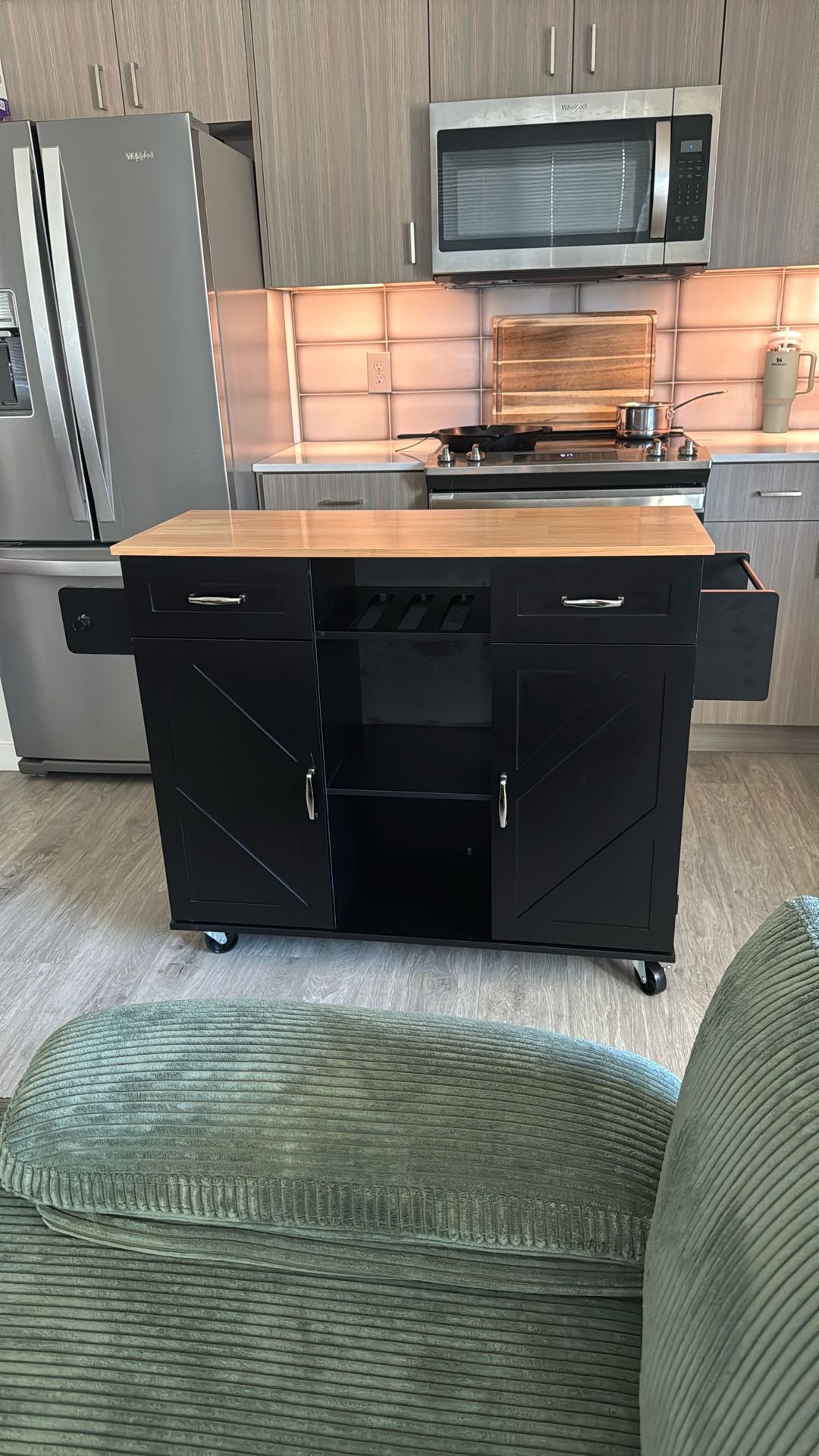 Portable Island On Wheels 