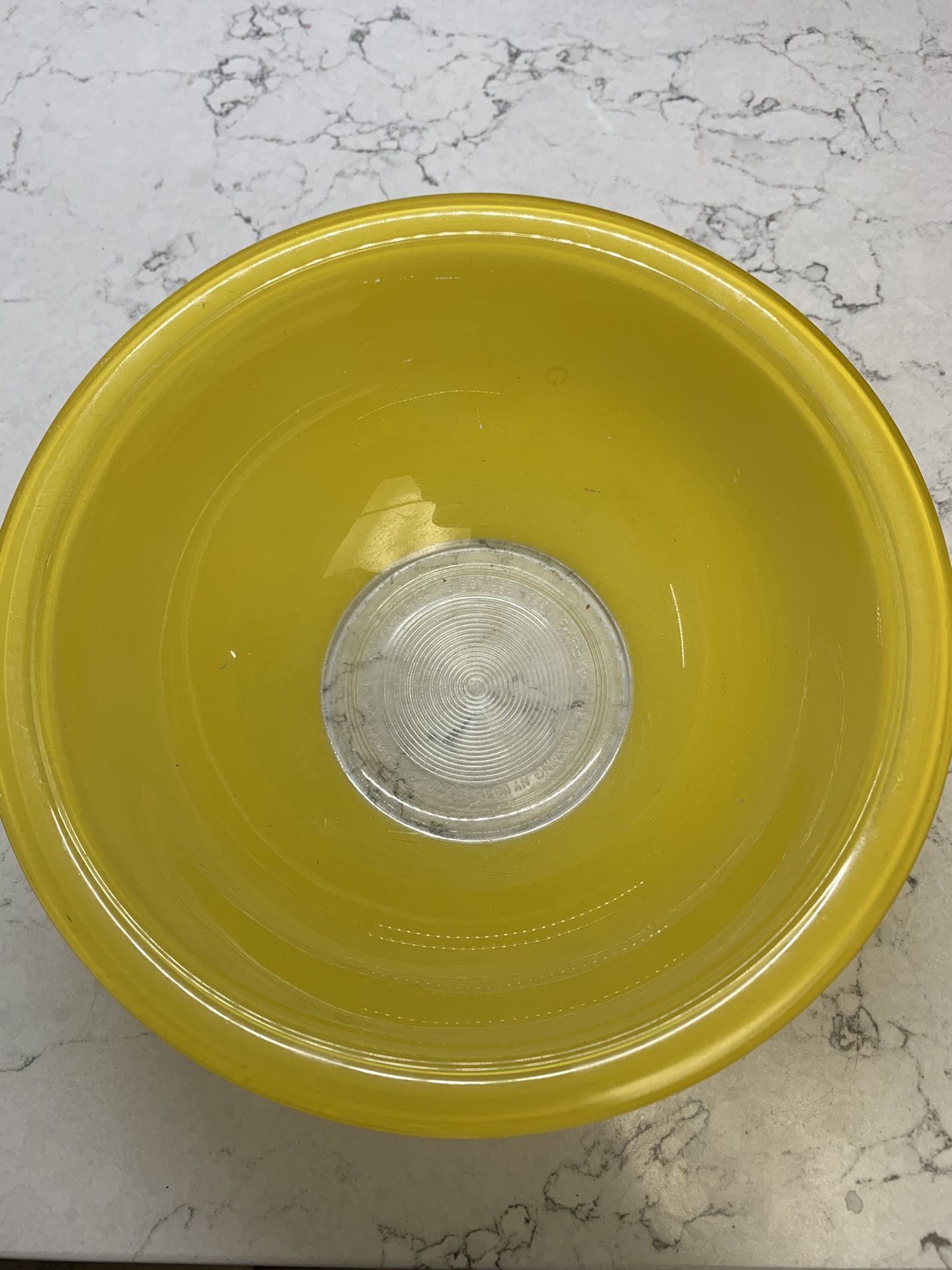 Set Pyrex bowls