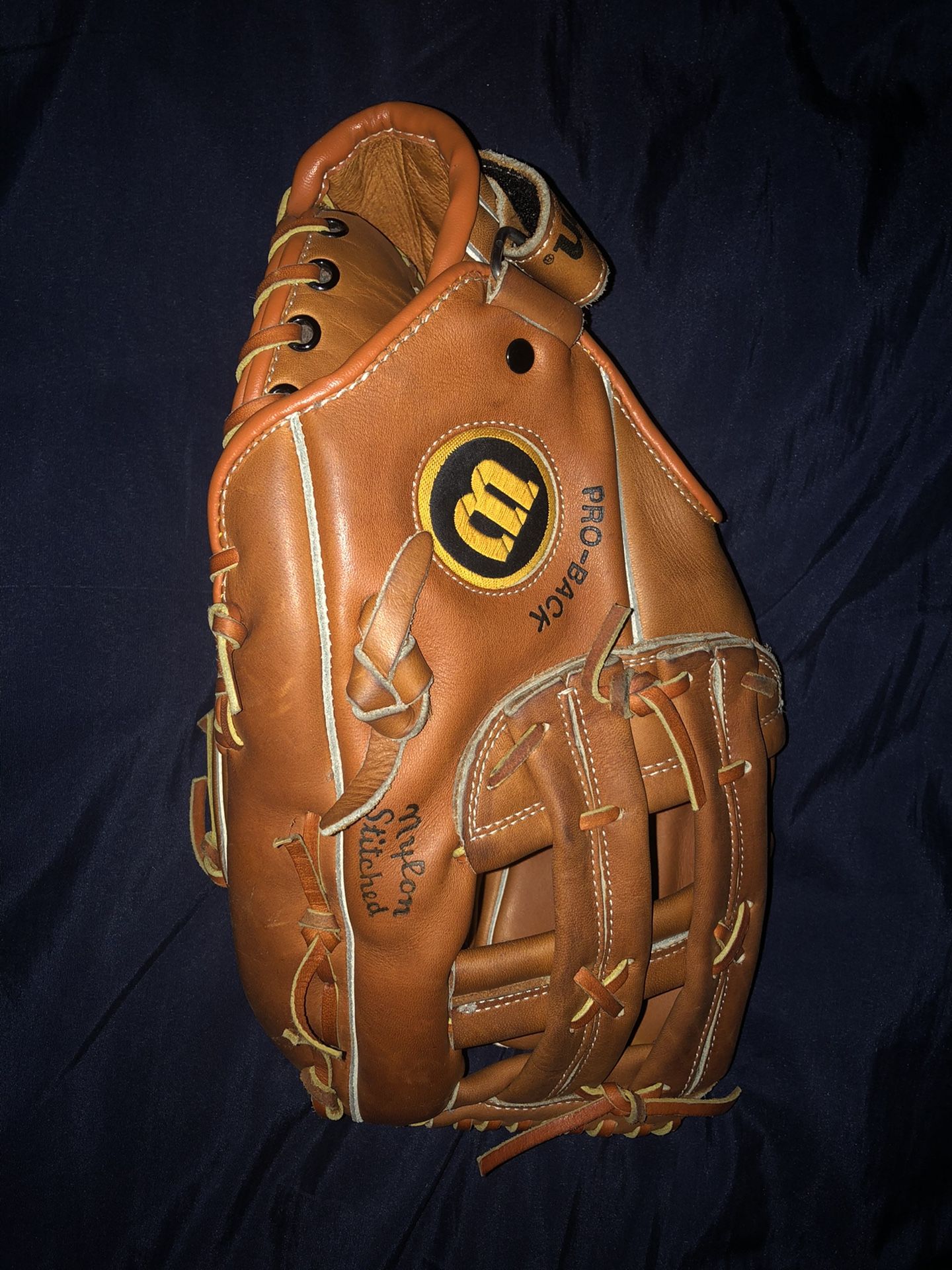 Wilson ACH2170 Jim Catfish Hunter Baseball Glove Pro-Back Model RHT