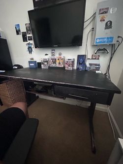 Black desk ( JUST THE DESK )
