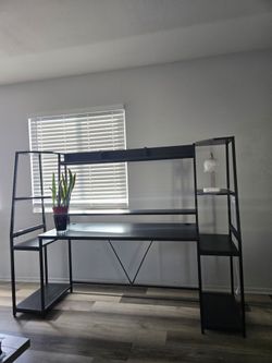 Large gaming desk