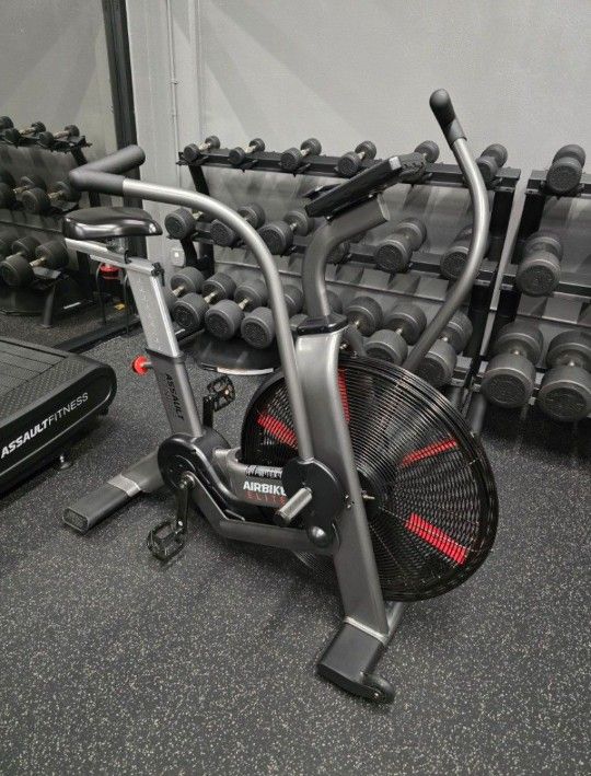 ASSAULT FITNESS BIKE GYM EQUIPMENT EXERCISE FITNESS CARDIO