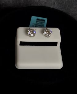 MOISSANITE EARRINGS & PENDENTS ON STERLING SILVER