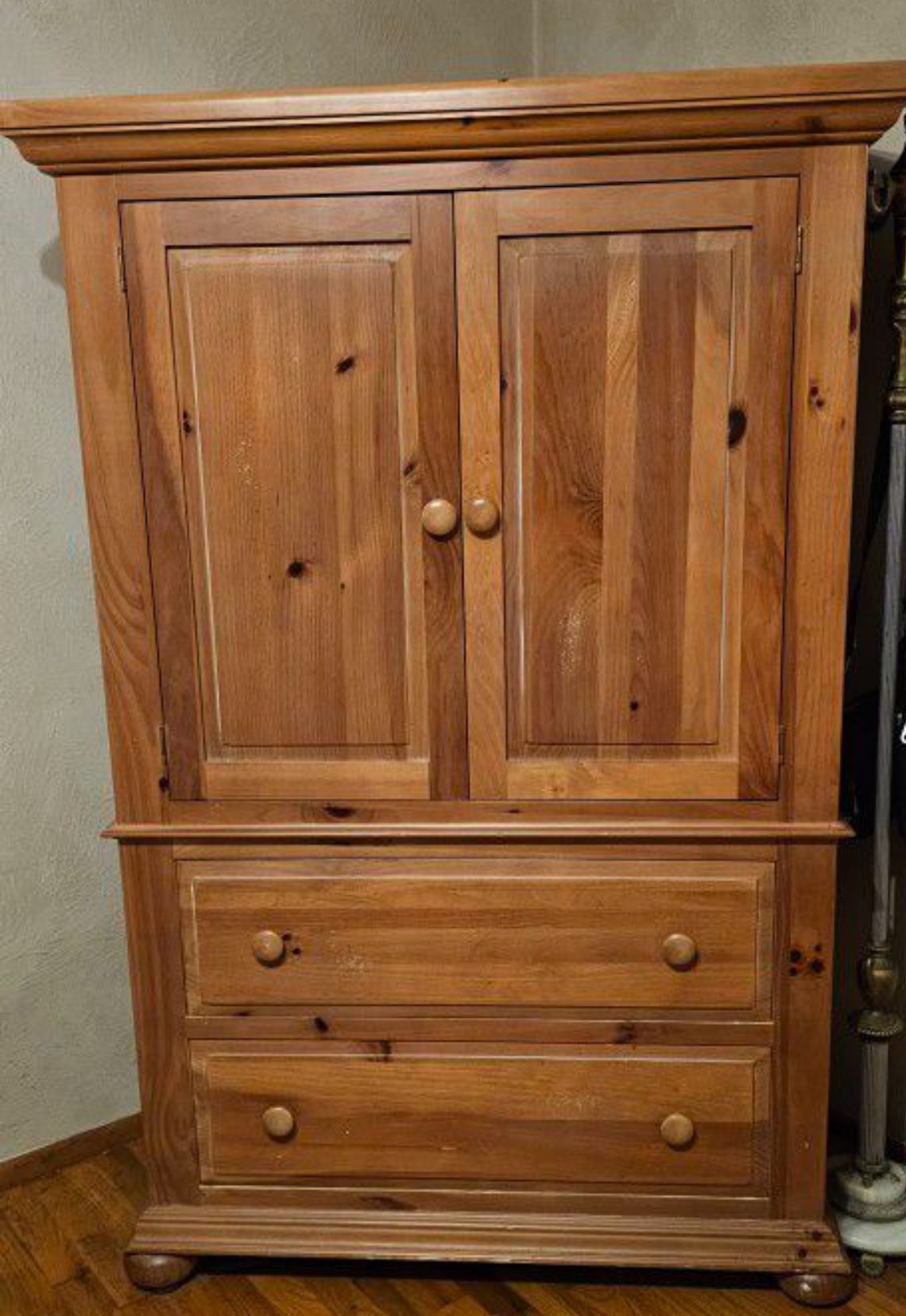 Pine Solid Wood Armoire/Entertainment TV