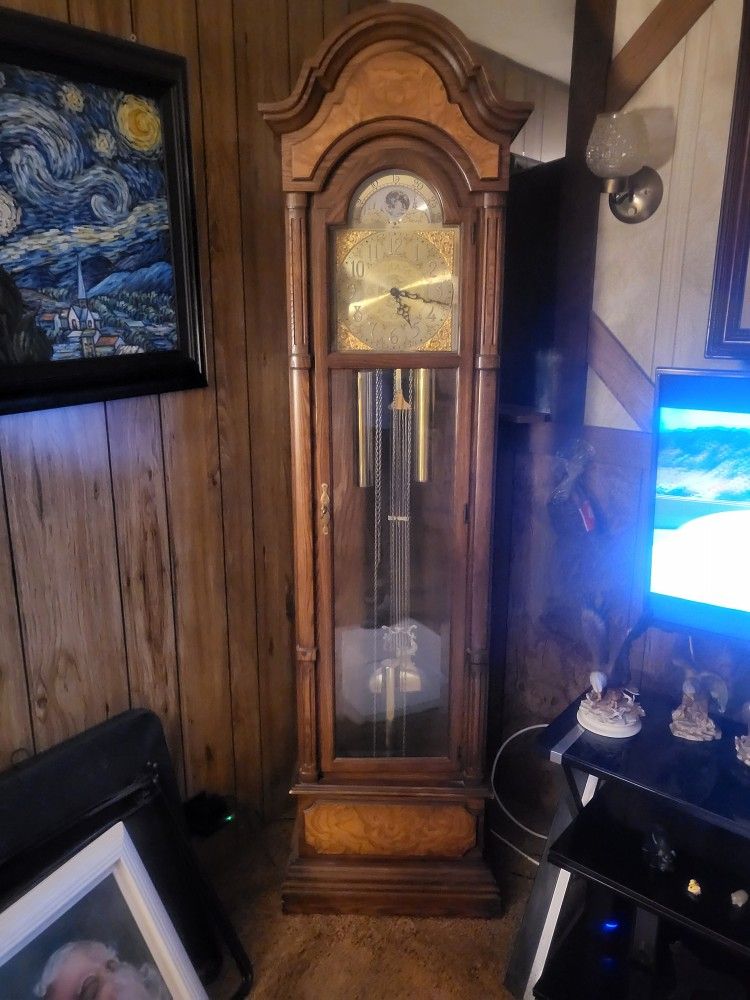 Grandfather Clock for Sale in Beaumont, CA OfferUp