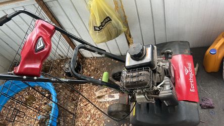 Earthquake Tiller Machine