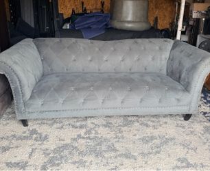 * L88" x D36" x H20" * Seat-to-back height: 20" * Floor-to-top-of-backrest height: 33" * Seat depth: 23" * Good condition Clean and free of odors No p