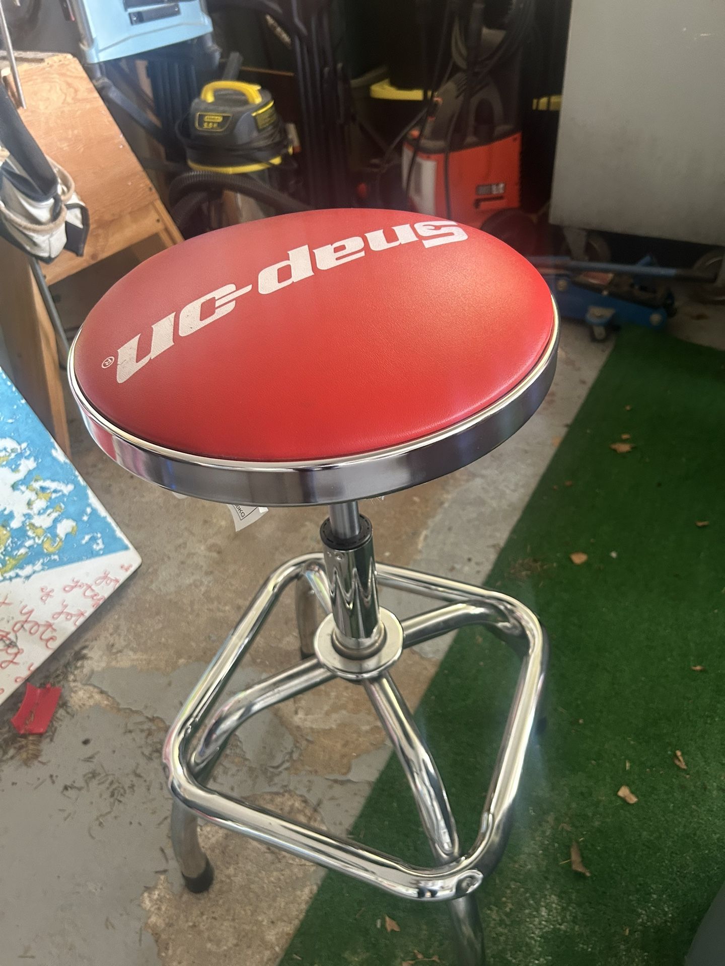 Snap ON Stool