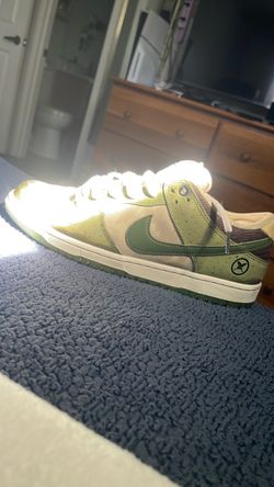 Nike SB Dunk Low Green Sneaker