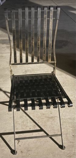 Metal folding chair