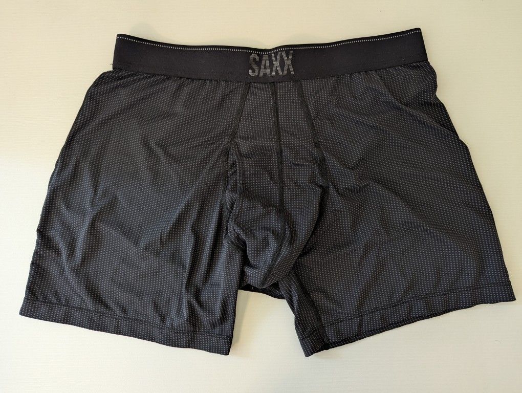 Saxx Quest 2.0 Quick-Dry Mesh Underwear | Men's Medium