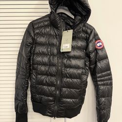 BRAND NEW Size Medium Canada Goose Crofton Hooded Bomber
