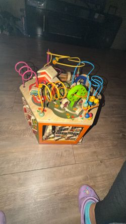Kids wooden activity toy