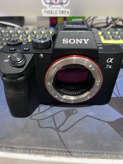 Sony a7iii body w/ battery and charger