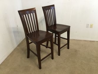 2 Counter Height Barstools