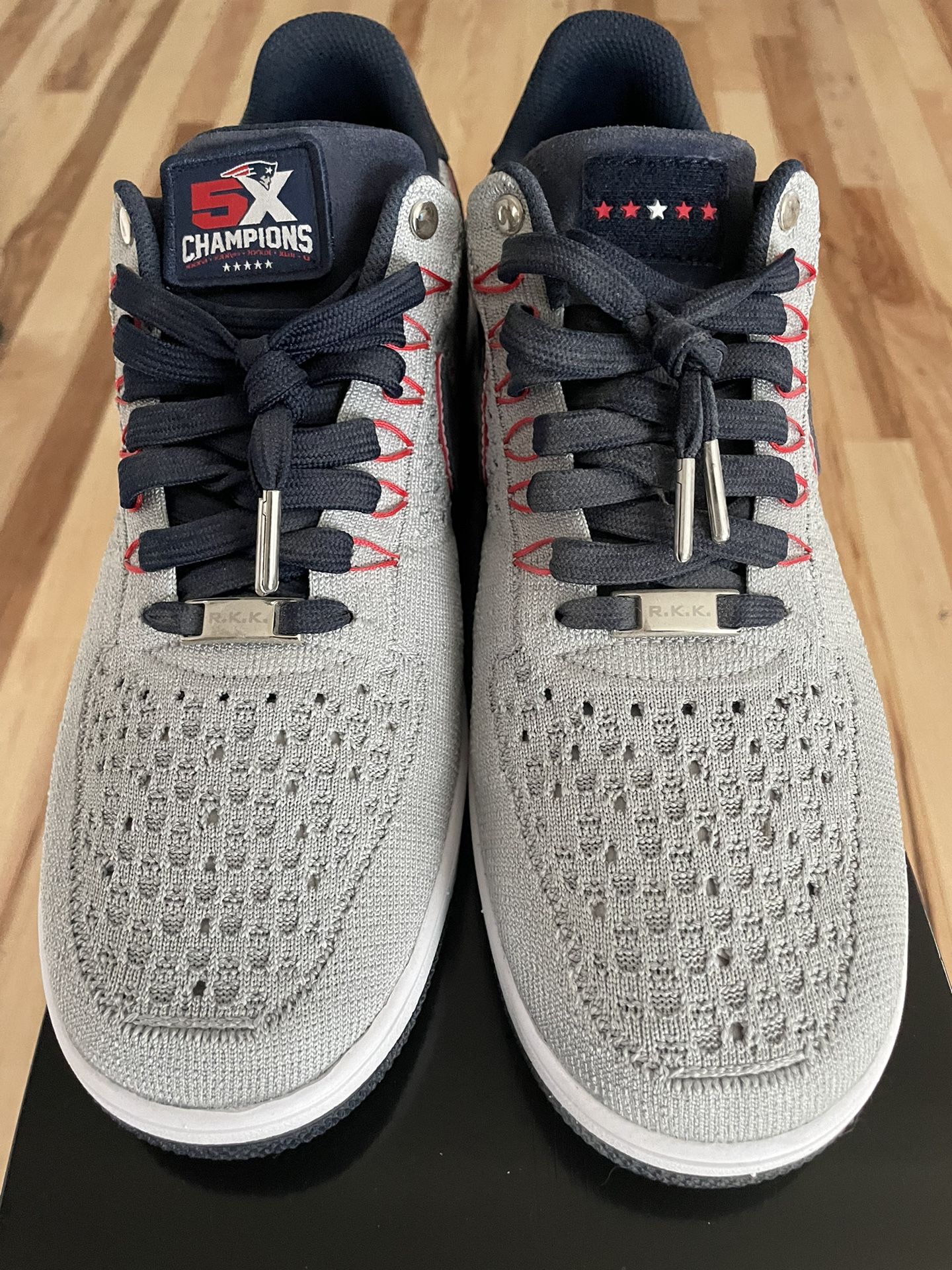 Nike Lunar Force 1 Low New England Patriots (2015) shoes 836341-001 custom  paint upgrade over original Robert Kraft Super Bowl af1 for Sale in  Suffolk, VA - OfferUp