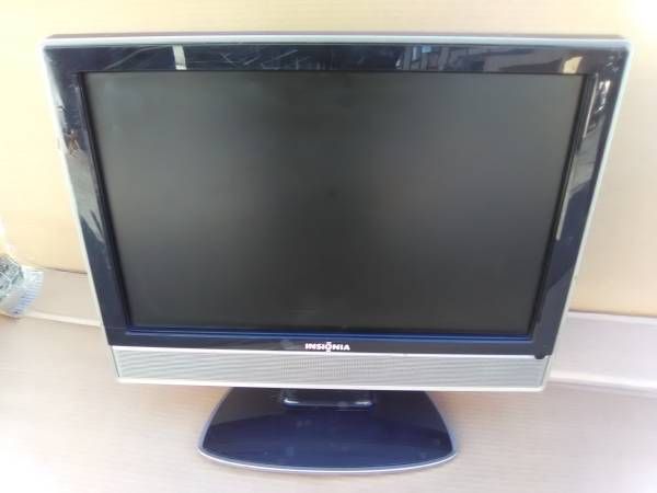 🔴 Insignia NS-LCD19 - 19" LCD TV - 720p - digital tv tuner Demo Ready - $35 (San fernando Valley)