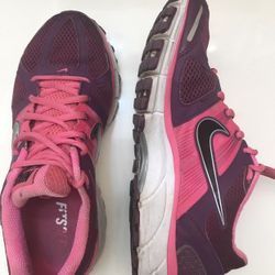 Nike Shoes Size 8