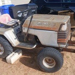 Riding tractor Lawnmowers