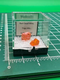 Wulfenite