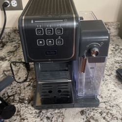 https://offerup.com/redirect/?o=TXIuY29mZmVl Coffee House 