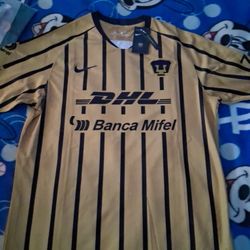 Soccer ⚽️ Jersey Pumas Size XL