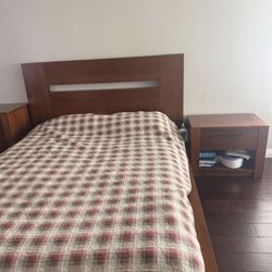 Custom comfort queen mattress and spring box