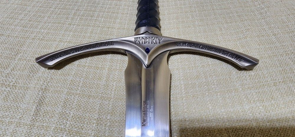 Lord Of The Rings United Cutlery Glamdring Sword of Gandalf Officially Licensed LOTR