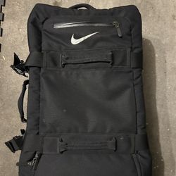 Nike Travel Suit Case Mid Size Luggage Flight With Wheels 