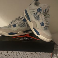 Jordan 4 Military Blues