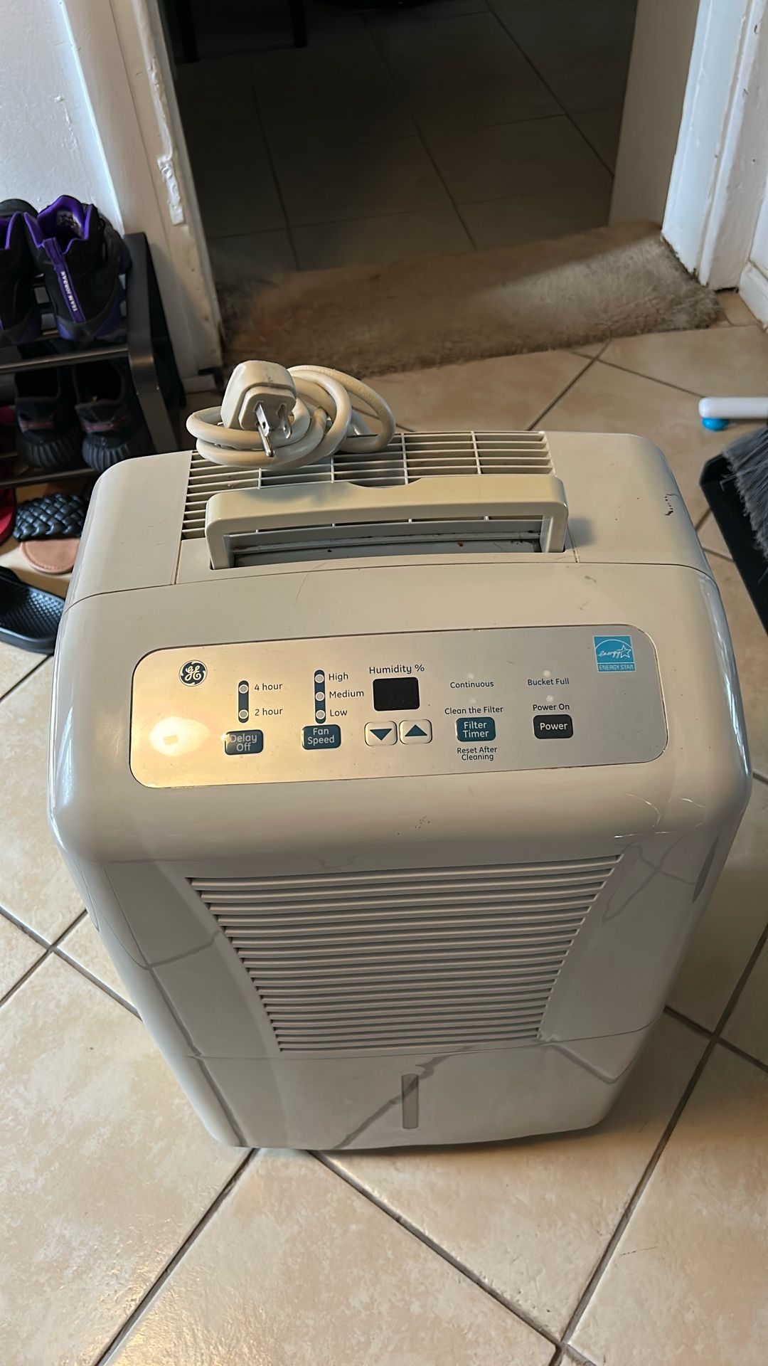 GENERAL ELECTRIC DEHUMIDIFIER