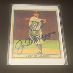 Joe DiMaggio Autographed Signature Series Baseball Cards