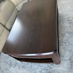 Coffee Table 48x28  With Nice Conditions 