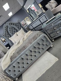 ✨️4pc Queen, King Bedrooms ✨️ Furniture Sectionals, Dining Avail