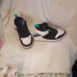 Jordan's Like New Size 7