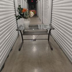 Computer Desk w/Adjustable Chair on Wheels 