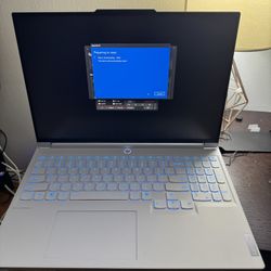 Lenovo Legion 7i Glacier White i9 , Rtx 4070 8gb, 32gb Ram, 1tb Ssd