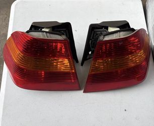 04 BMW 325i Taillights