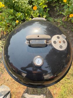 22.5” Weber Kettle Premium Grill