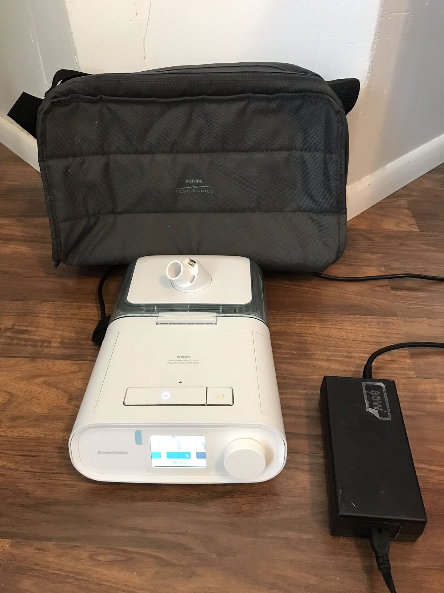 Respironics Dreamstation Auto BiPAP Cpap Machine with humidifier