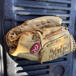 Rawling’s Left-Handed, Baseball Glove And Child’s Baseball Gloves Baseball/Softballs Helmets, Softball, Bat And Bat Bag