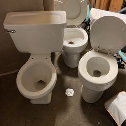 Toilets Great Condition 
