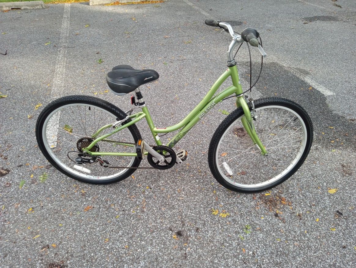 Raleigh Venture 16 Inch Frame 26 Inch Wheels Speeds Ready To Ride